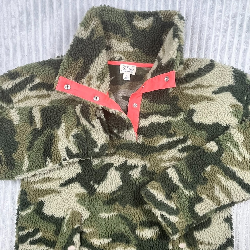 J Crew Vintage Fleece Pullover Sherpa‎ Sweater Women's S Snap Collar Camo Preppy